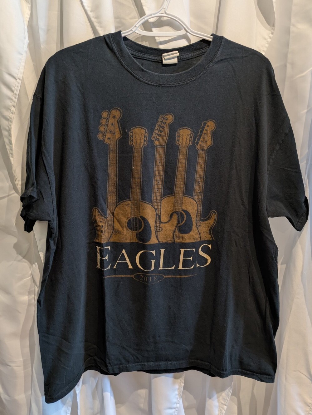3 Eagles 2018 North American Concert Tour Guitar Tee XL